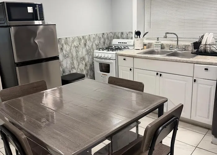 Apartment Cozy 2br 15 Min To Downtown Chicago