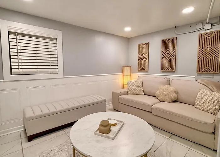Cozy 2br 15 Min To Downtown Chicago Apartment Cicero